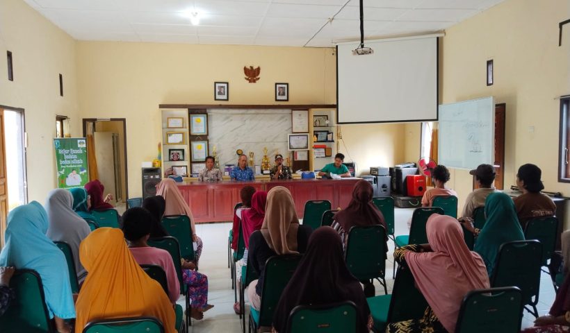 Pembagian BLT Tahap XII Desa Selat Nasik